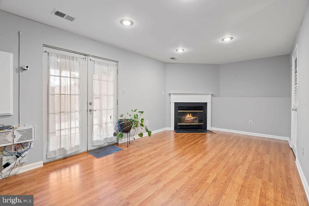 QUAIL HOLLOW - Residential Lease