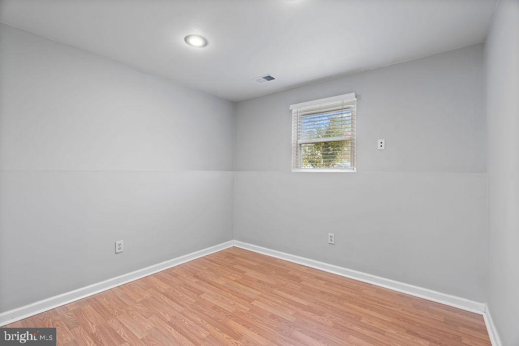 QUAIL HOLLOW - Residential Lease