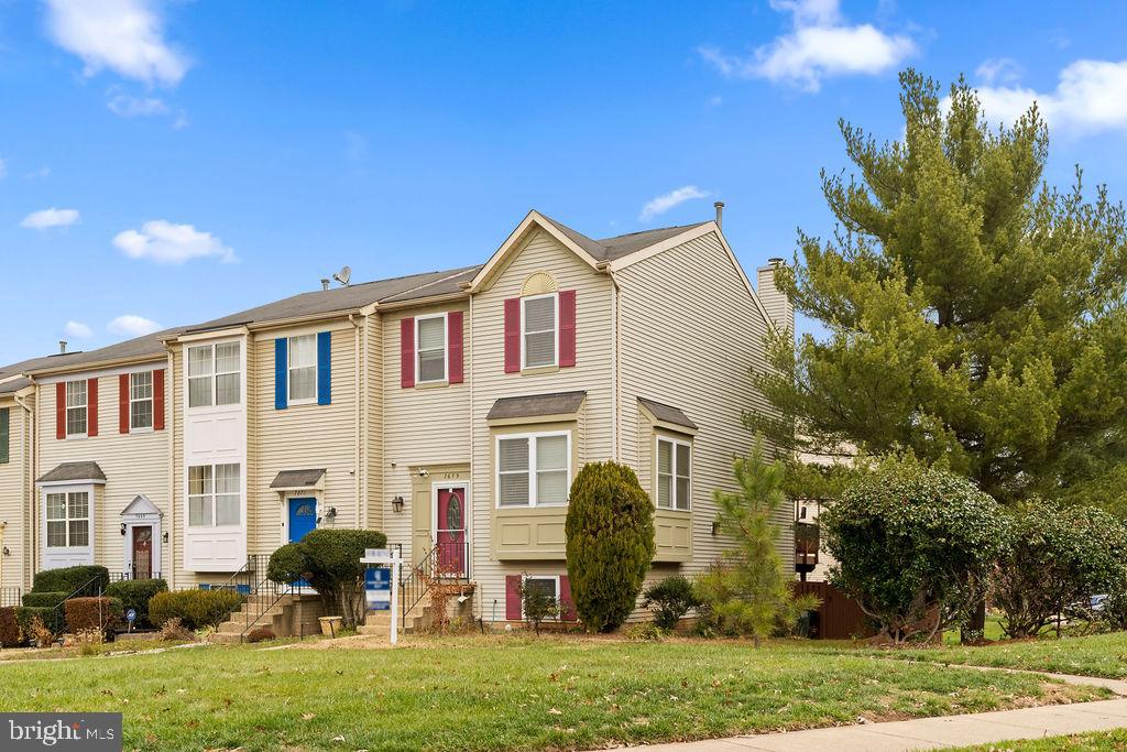 QUAIL HOLLOW - Residential Lease