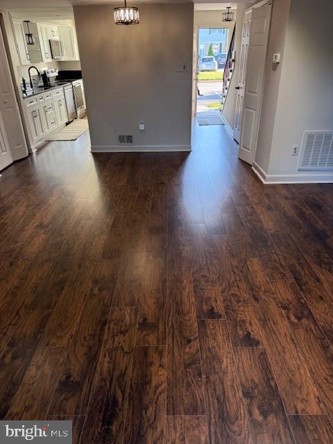 MANASSAS PARK VILLAGE - Residential