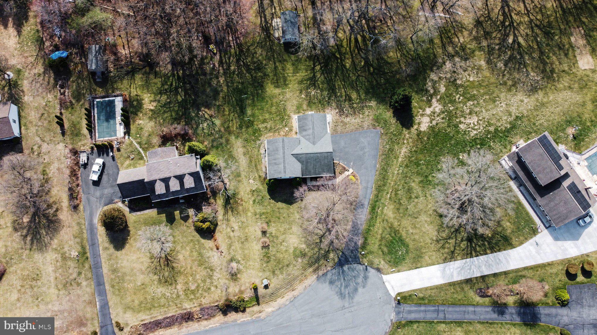 WOODCREST SHORES - Residential