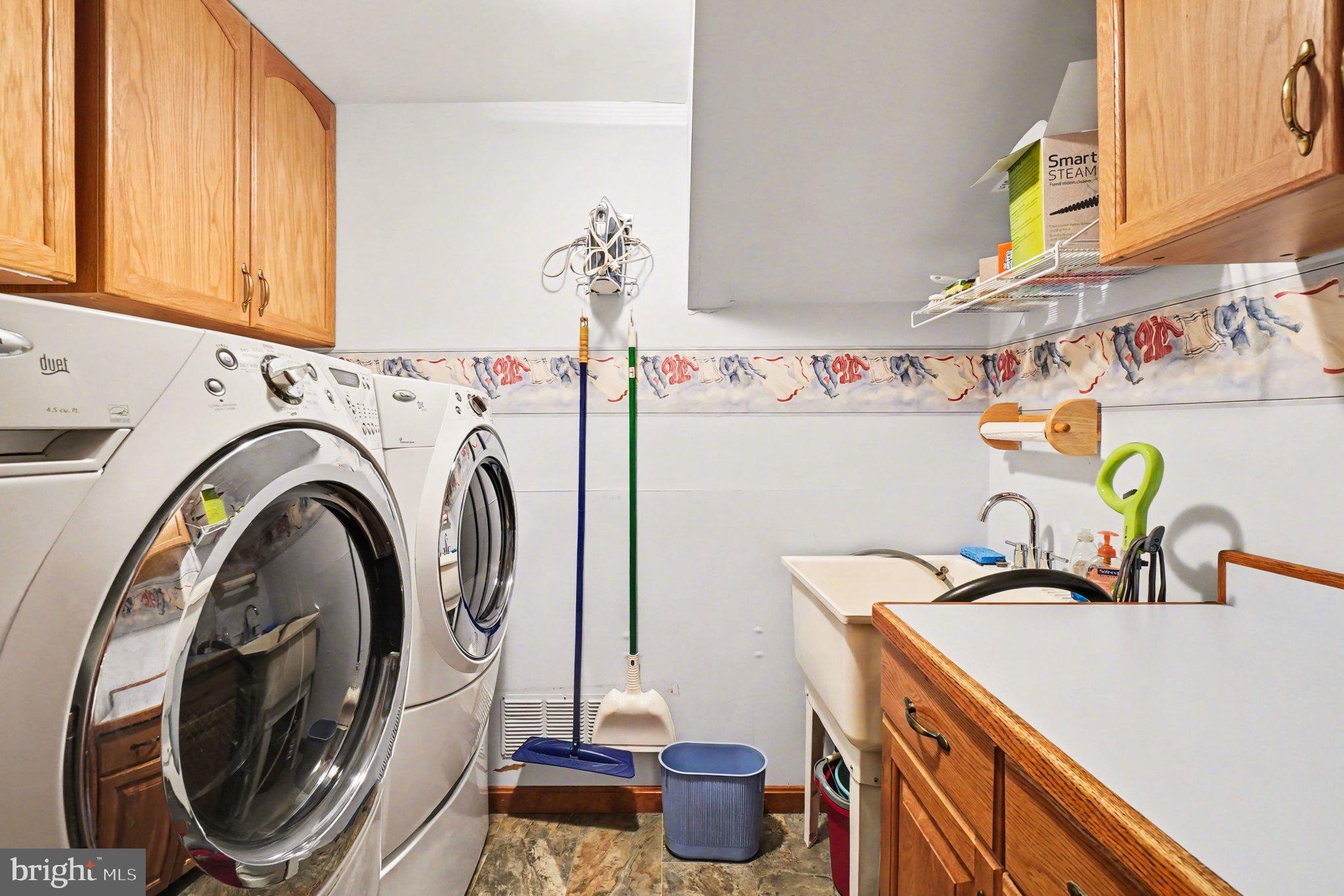 WOODCREST SHORES - Residential