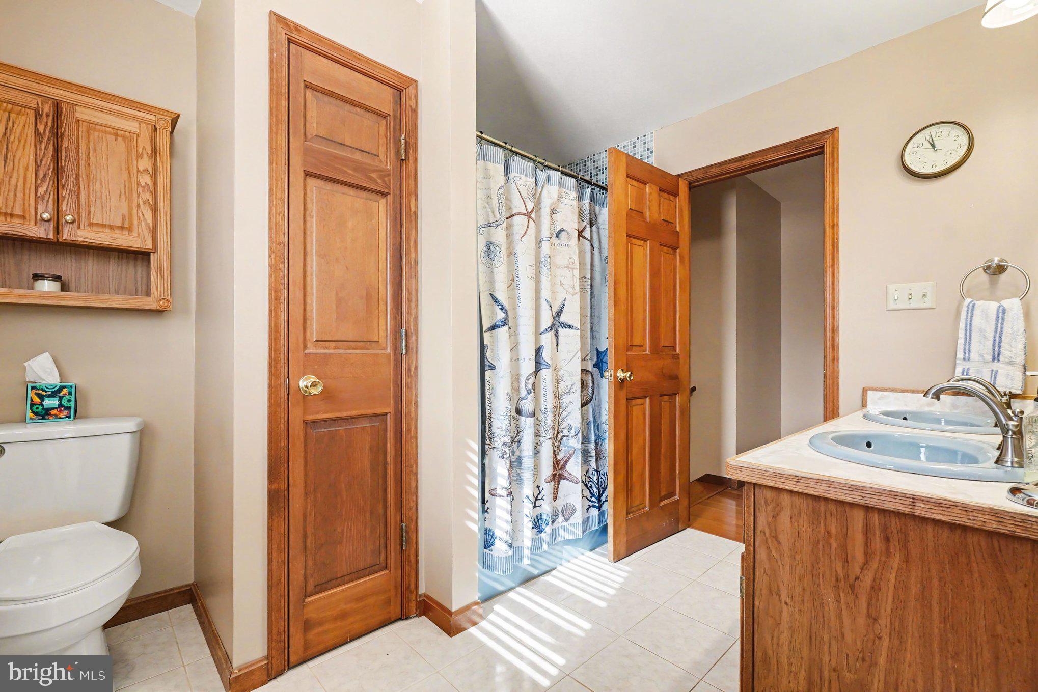 WOODCREST SHORES - Residential