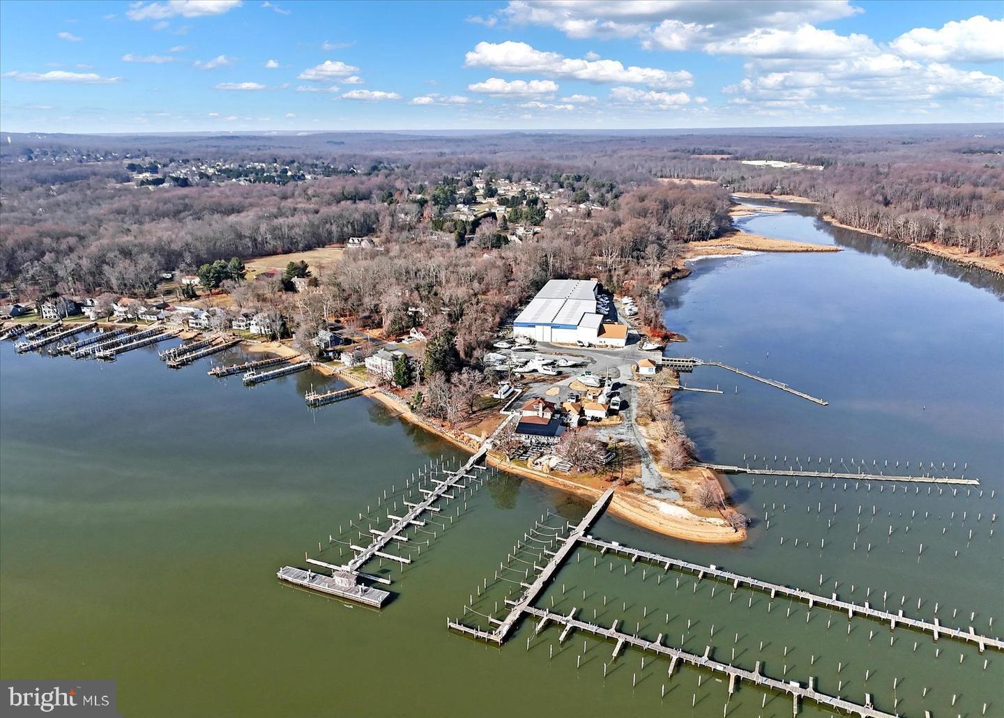 WOODCREST SHORES - Residential