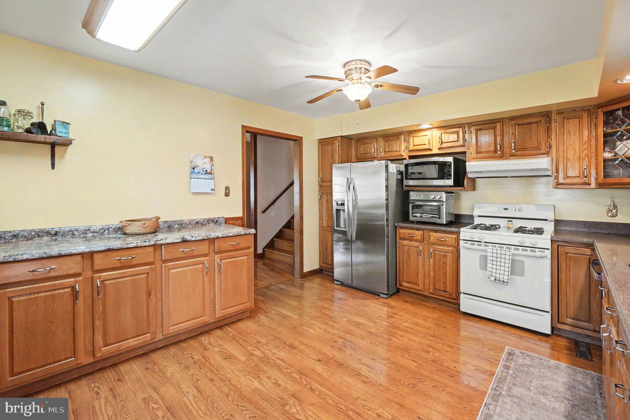 WOODCREST SHORES - Residential