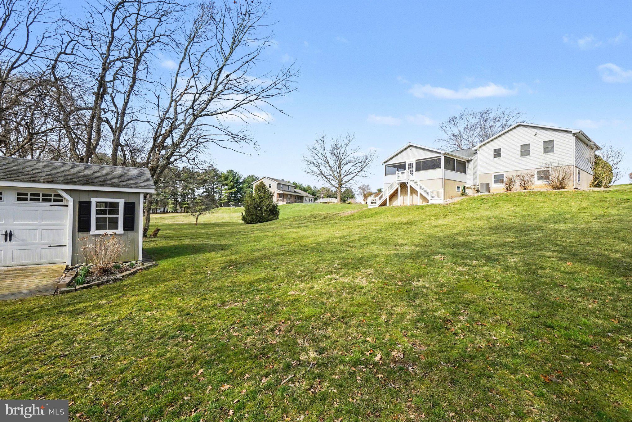 WOODCREST SHORES - Residential