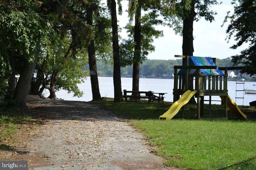 WOODCREST SHORES - Residential