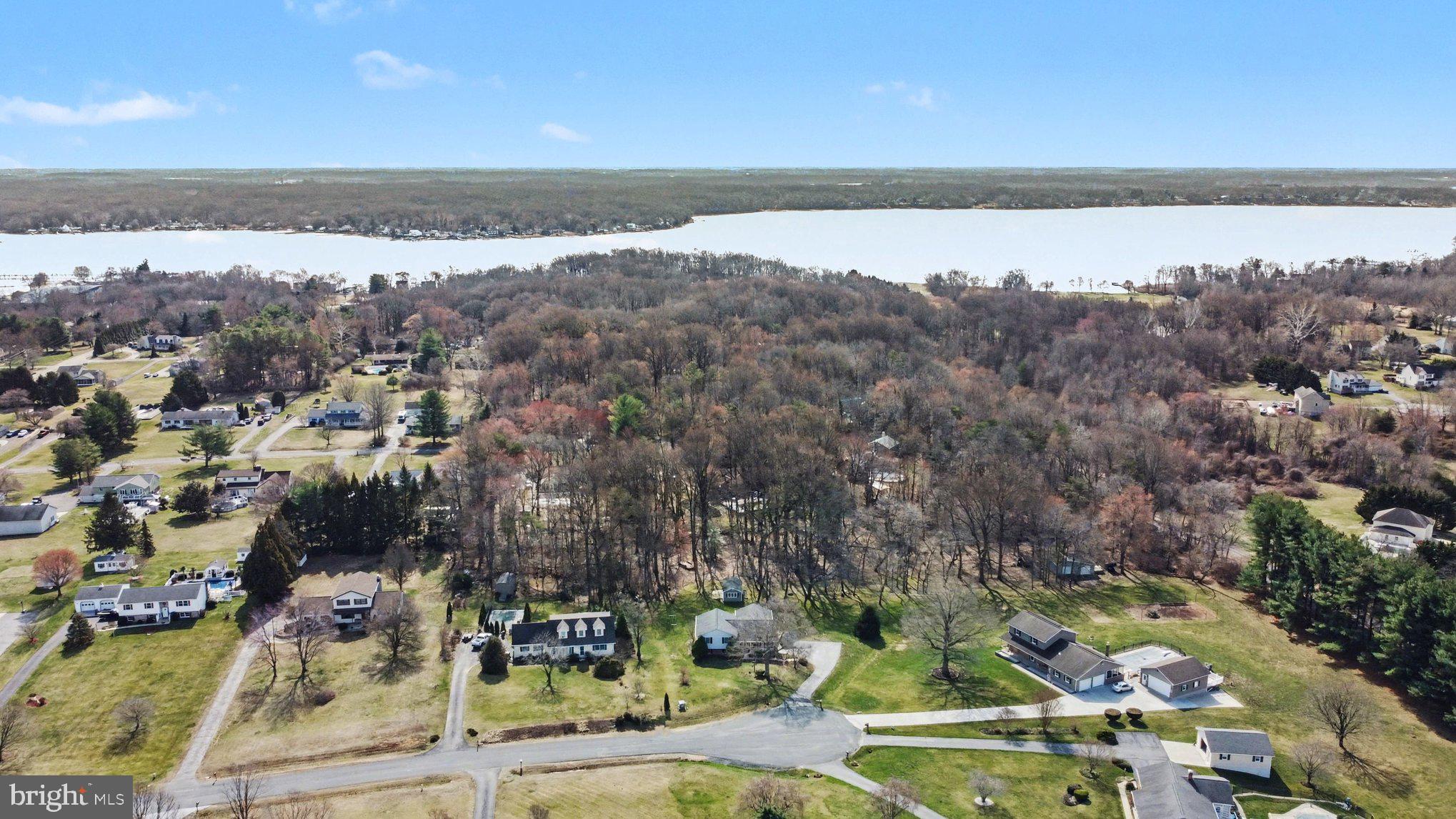 WOODCREST SHORES - Residential