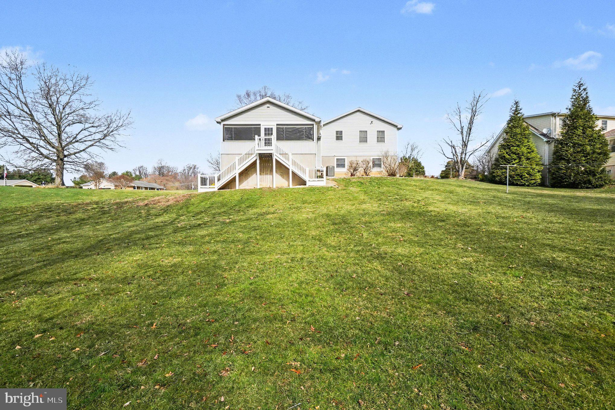 WOODCREST SHORES - Residential