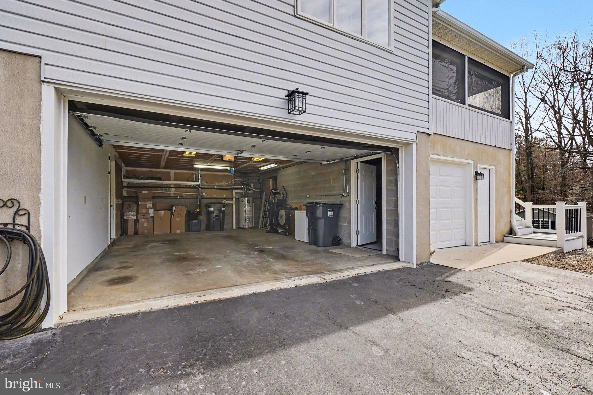 WOODCREST SHORES - Residential