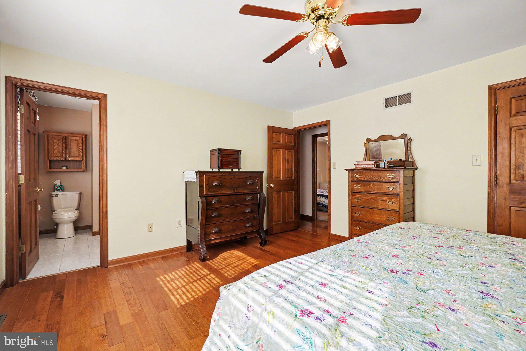 WOODCREST SHORES - Residential