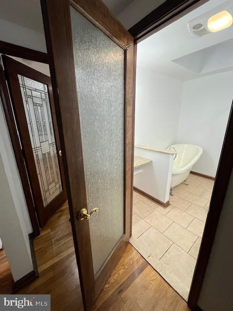 FOLCROFT - Residential Lease