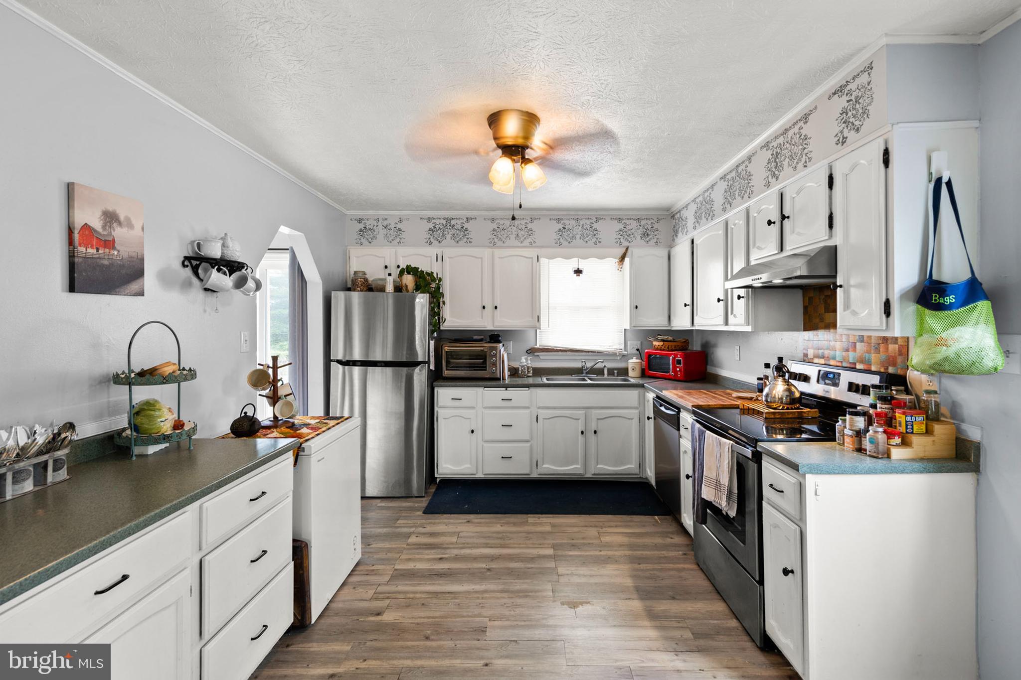 LAKE HOLIDAY ESTATES - Residential