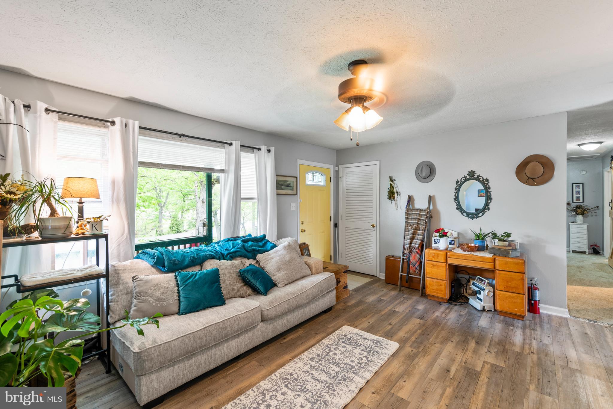 LAKE HOLIDAY ESTATES - Residential