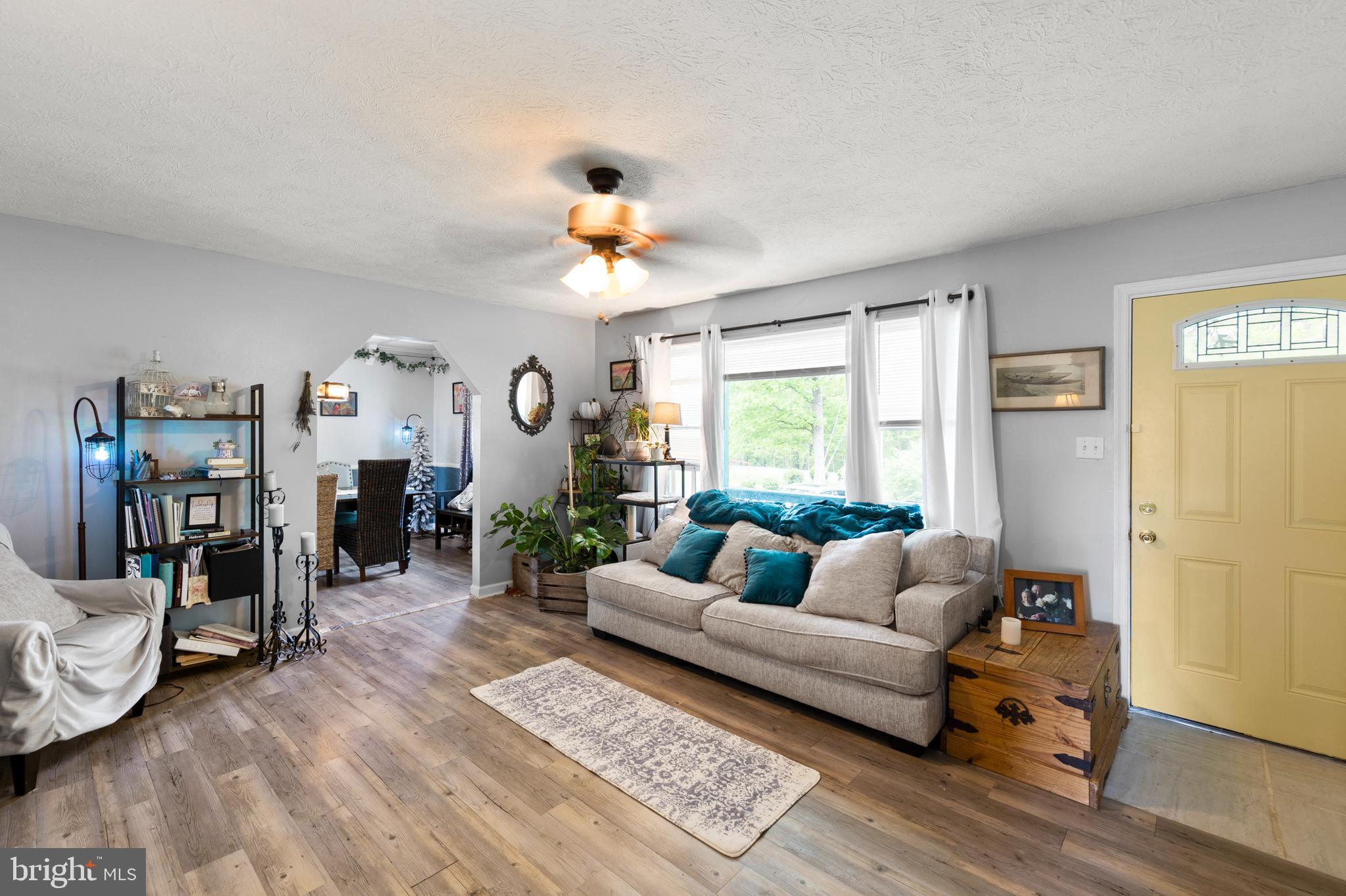 LAKE HOLIDAY ESTATES - Residential