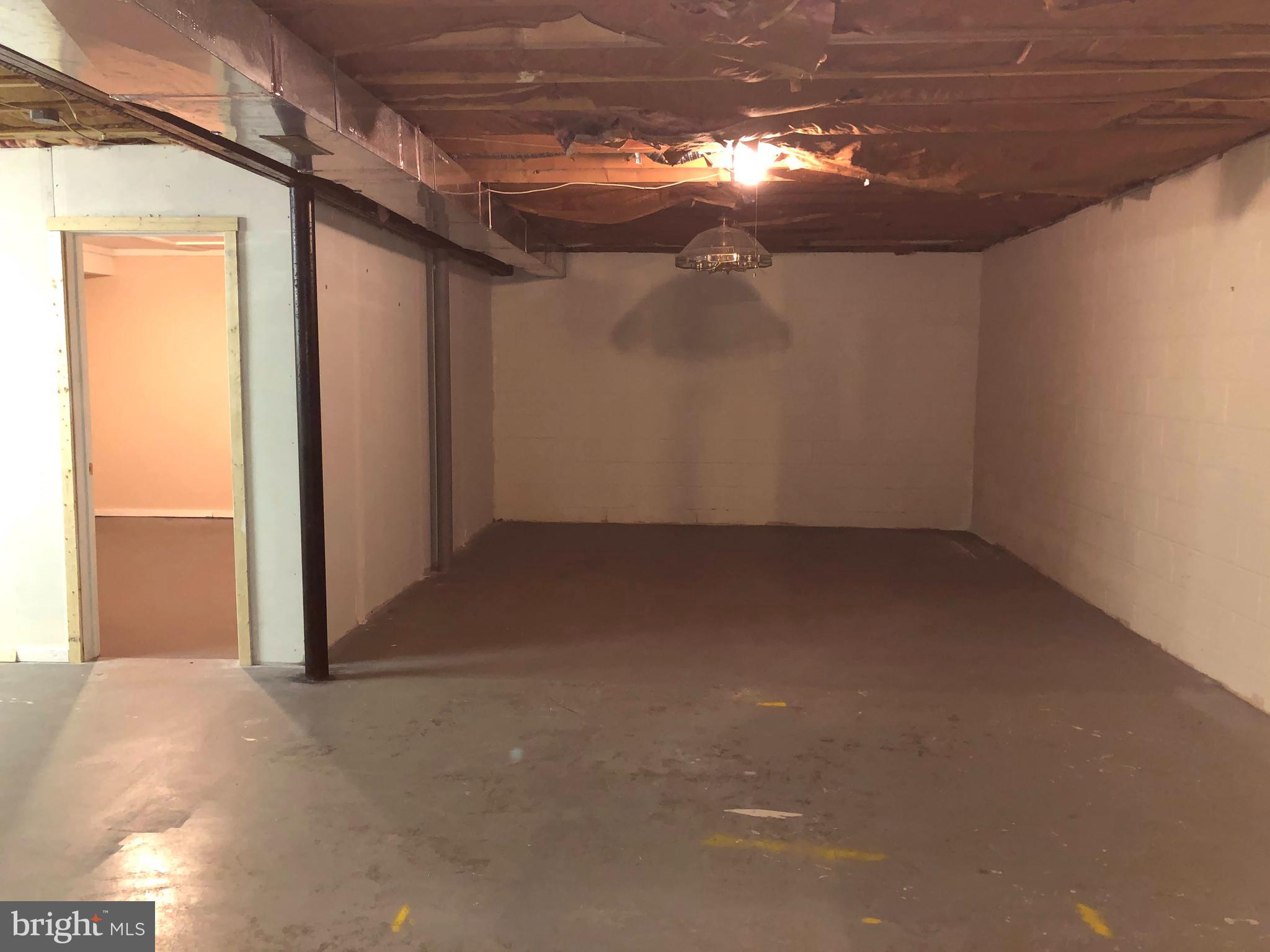 LAKE HOLIDAY ESTATES - Residential