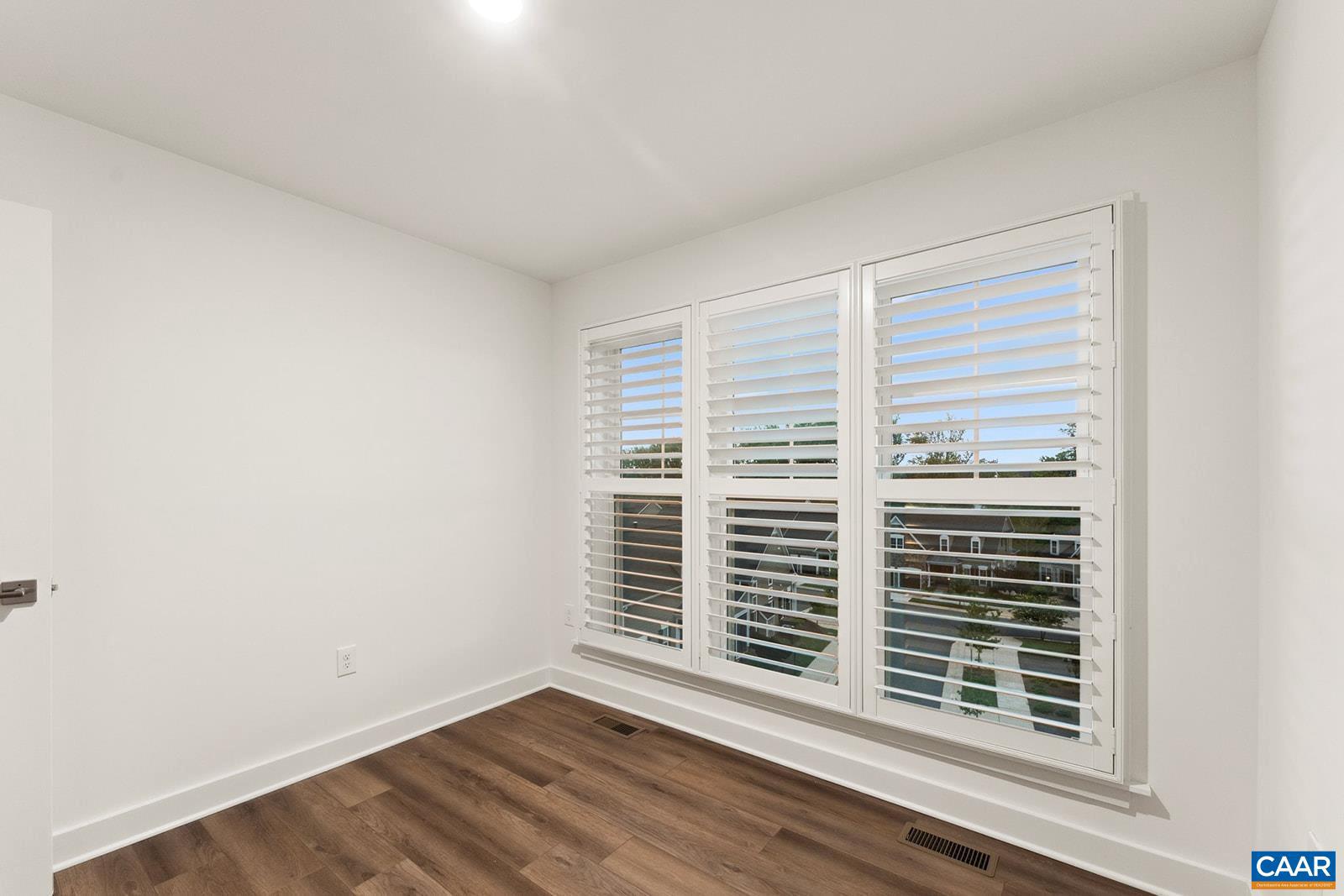 OLD TRAIL - Residential