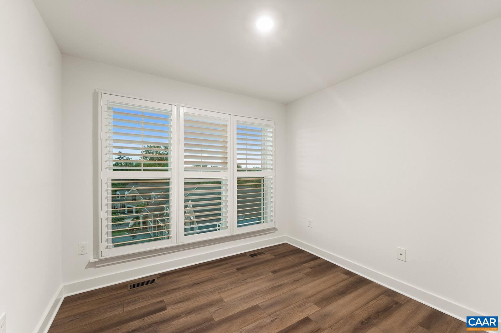 OLD TRAIL - Residential