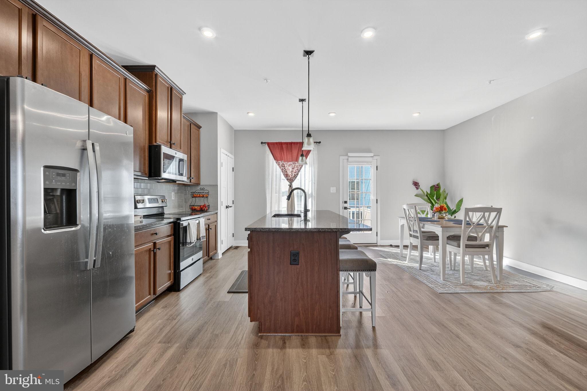 MONTGOMERY VILLAGE - Residential