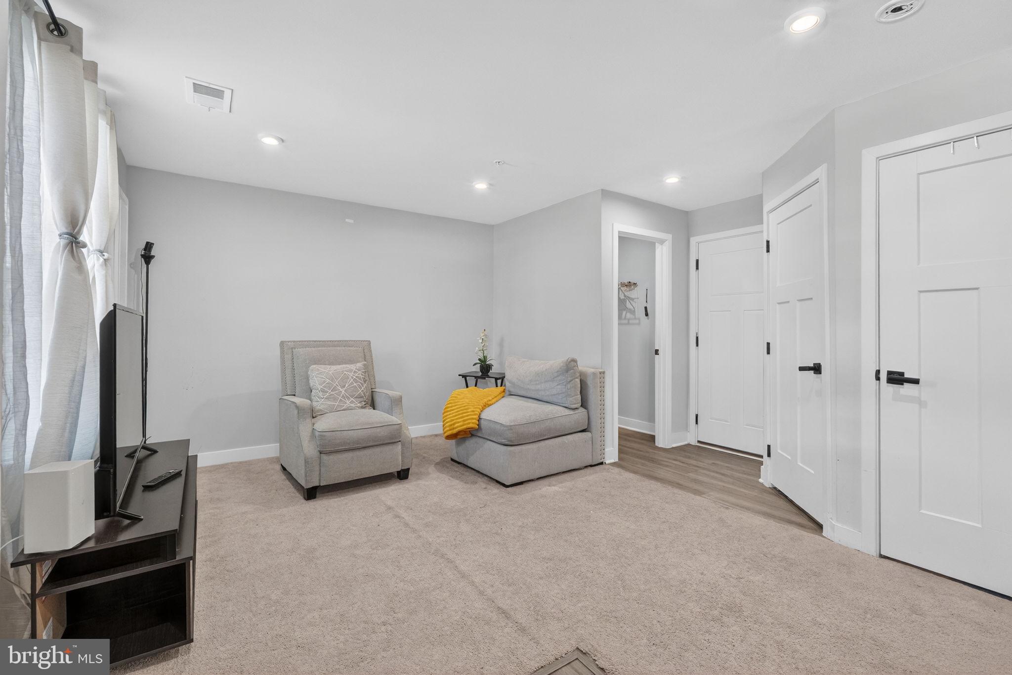 MONTGOMERY VILLAGE - Residential