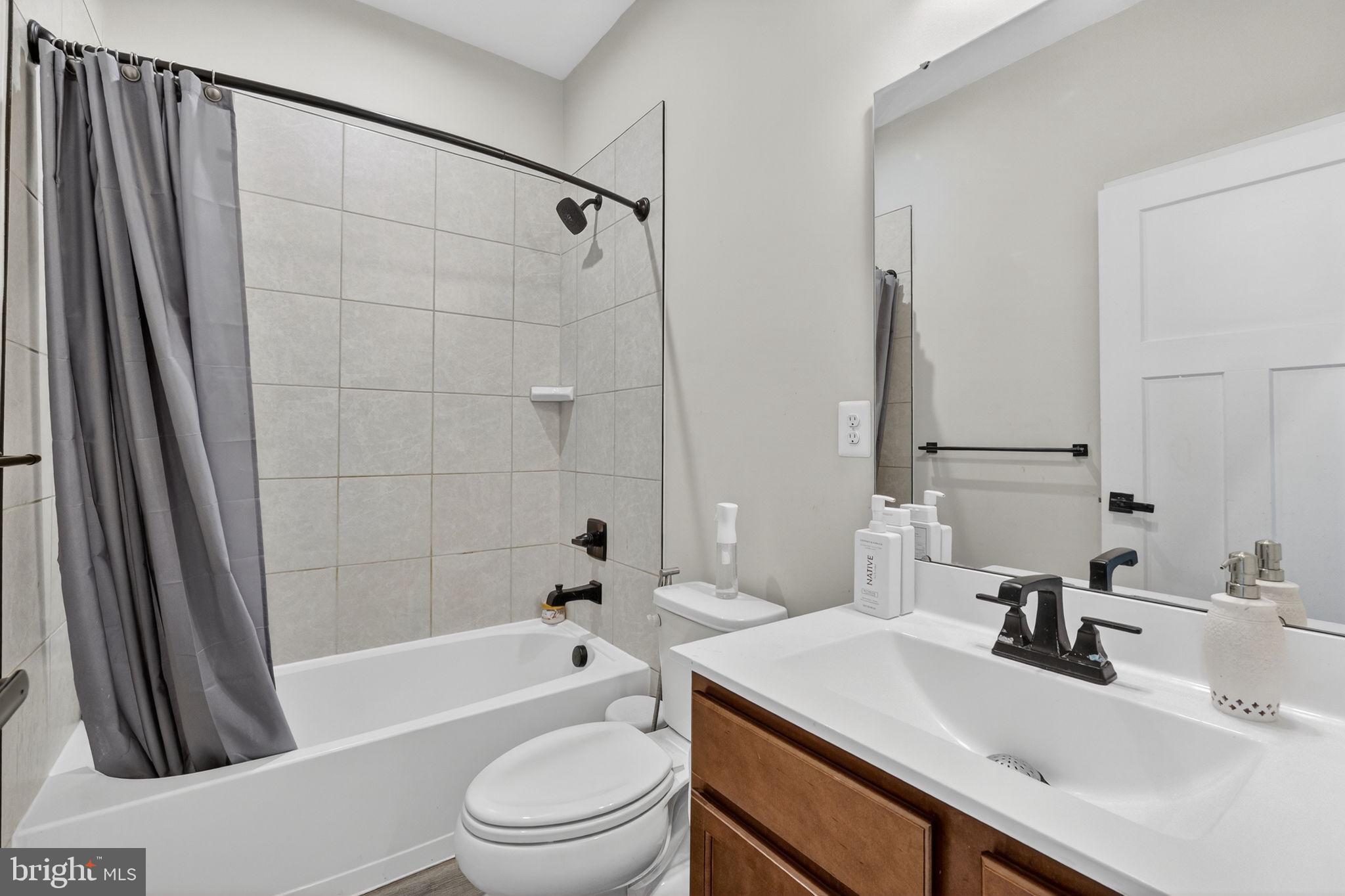 MONTGOMERY VILLAGE - Residential