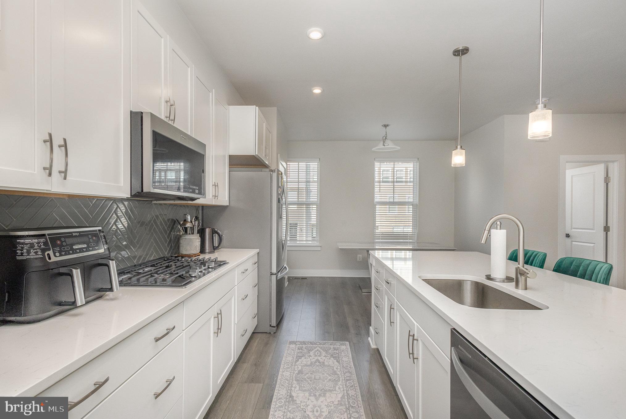 POTOMAC SHORES - Residential