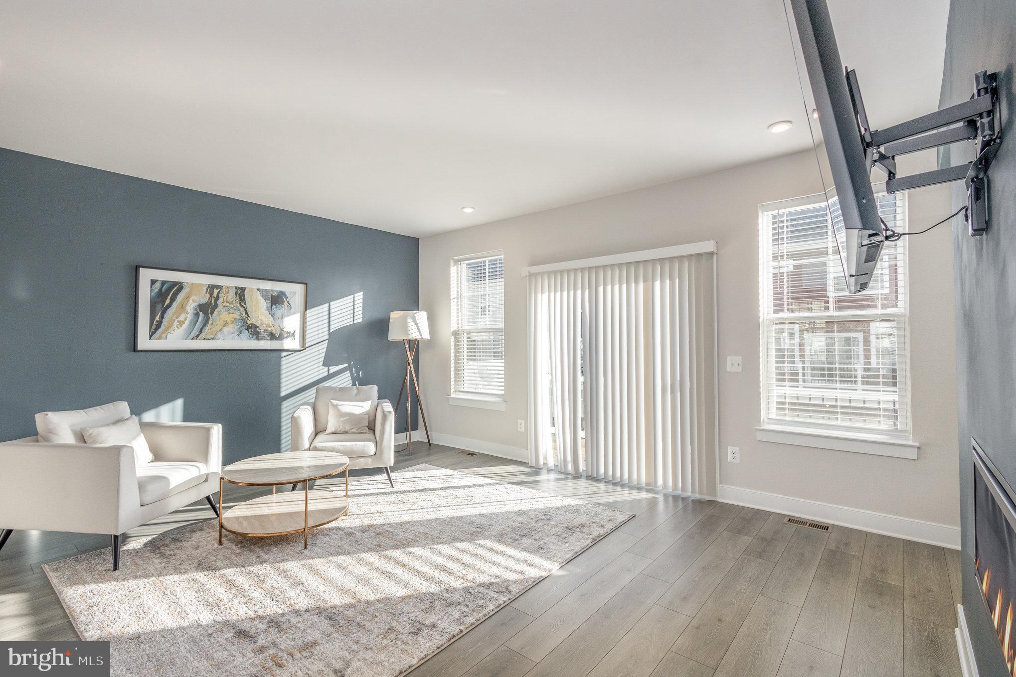 1507 SANDPIPER BAY LOOP