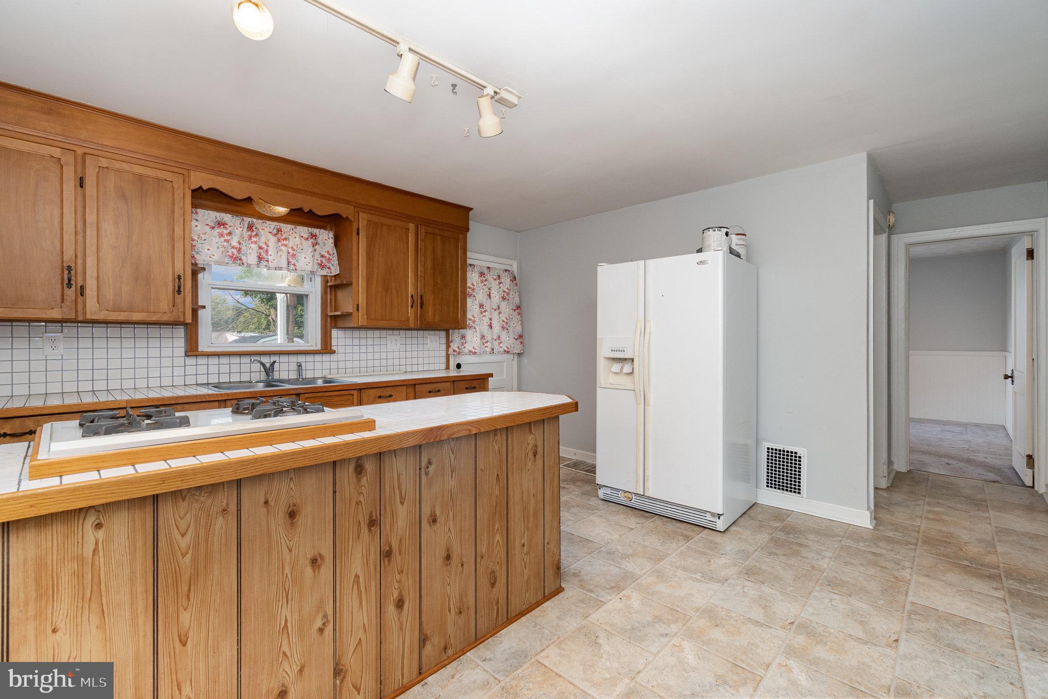 FUNKSTOWN - Residential