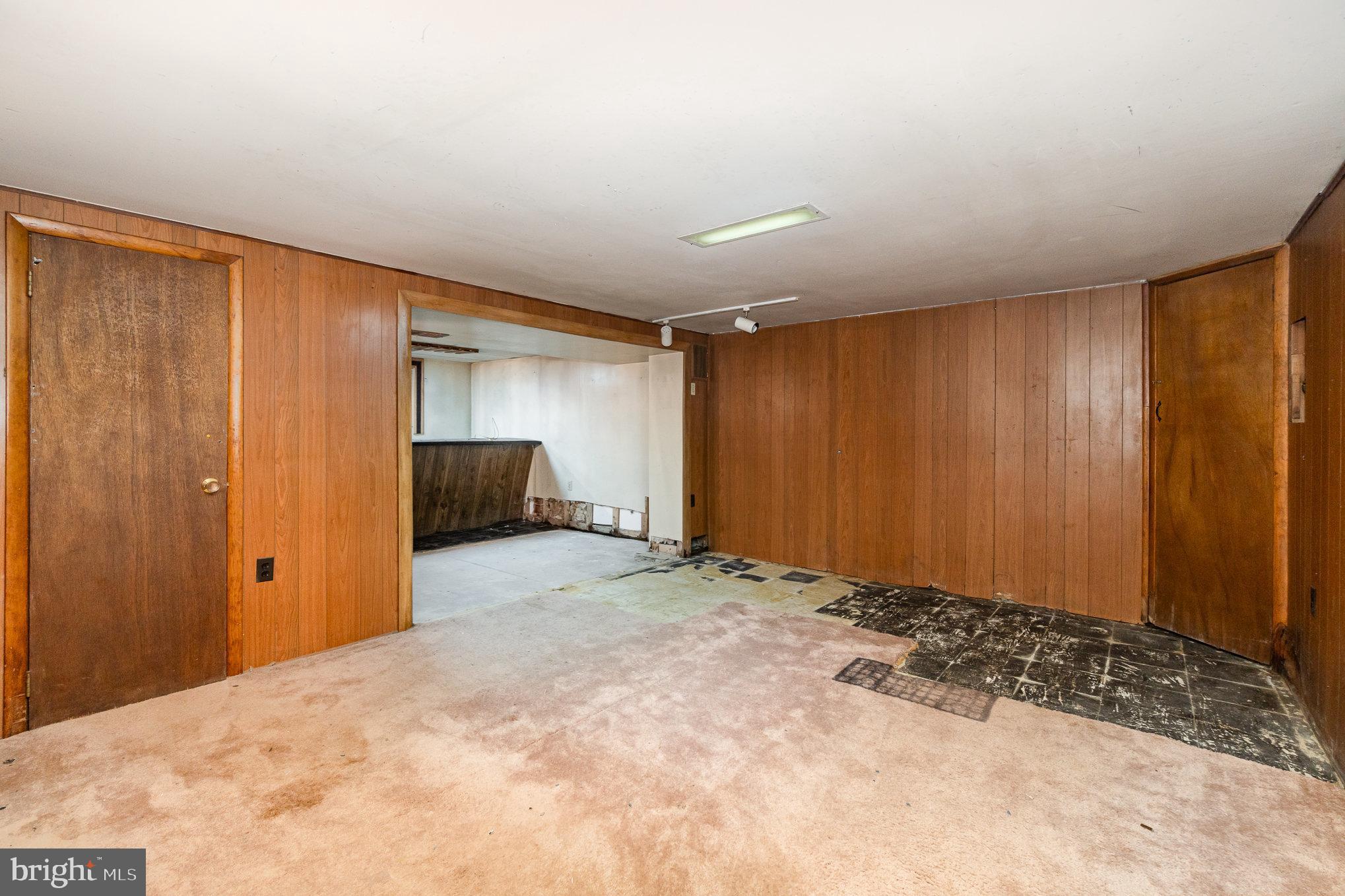 FUNKSTOWN - Residential