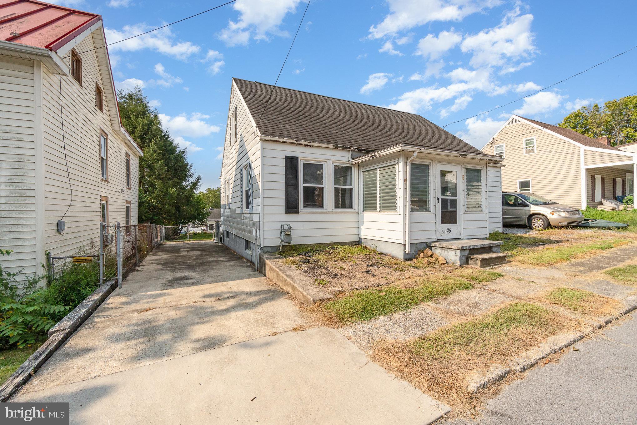 FUNKSTOWN - Residential