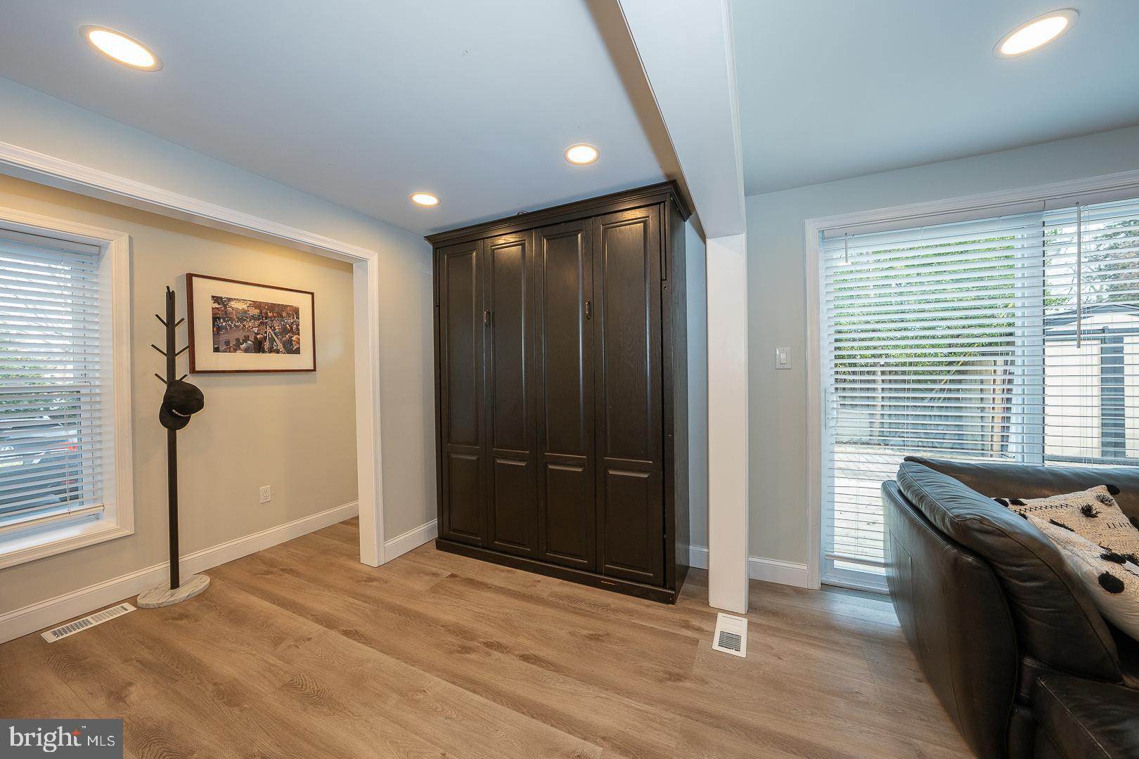 SHORTRIDGE - Residential