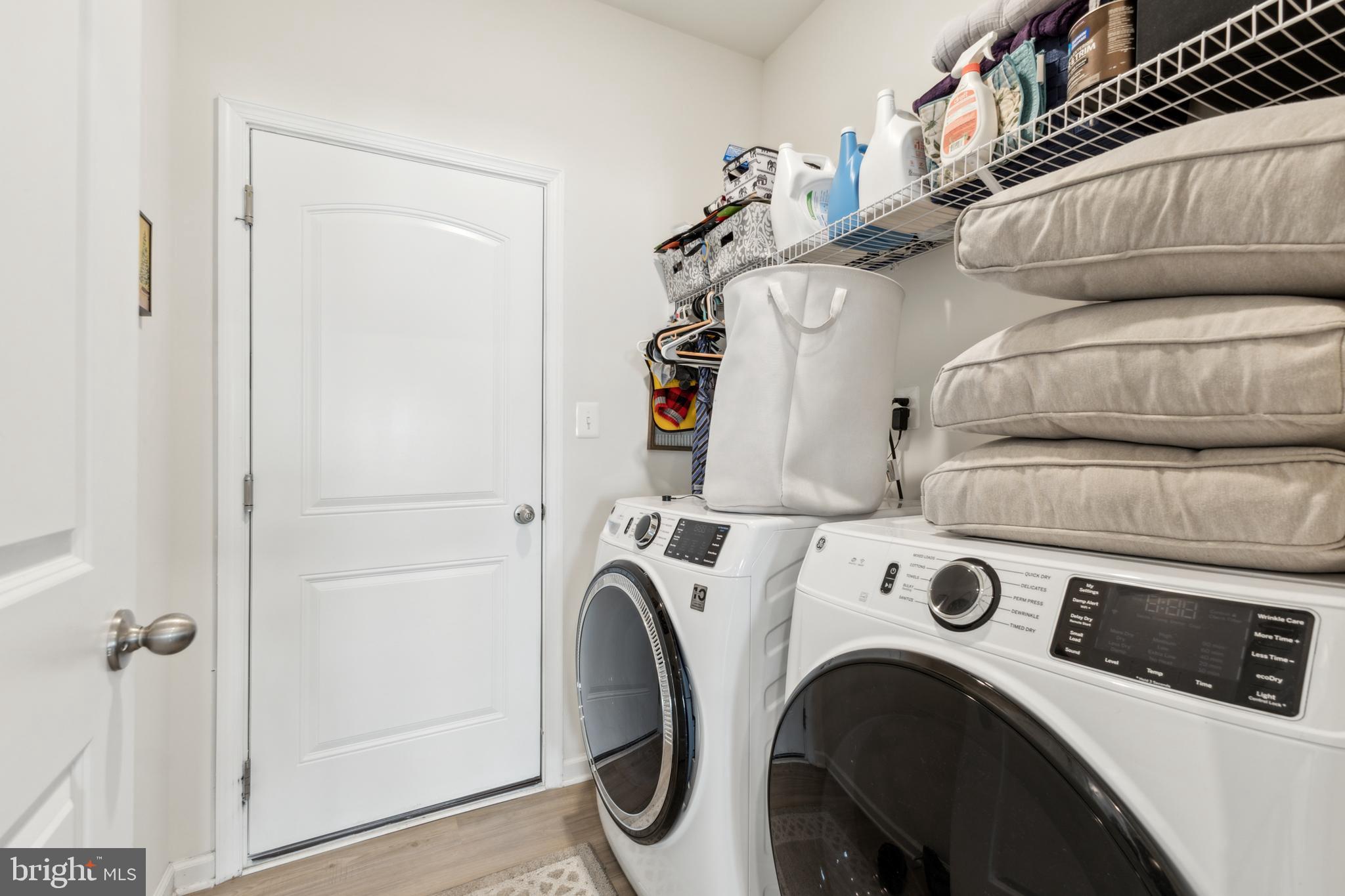 MCGINNIS POINT - Residential