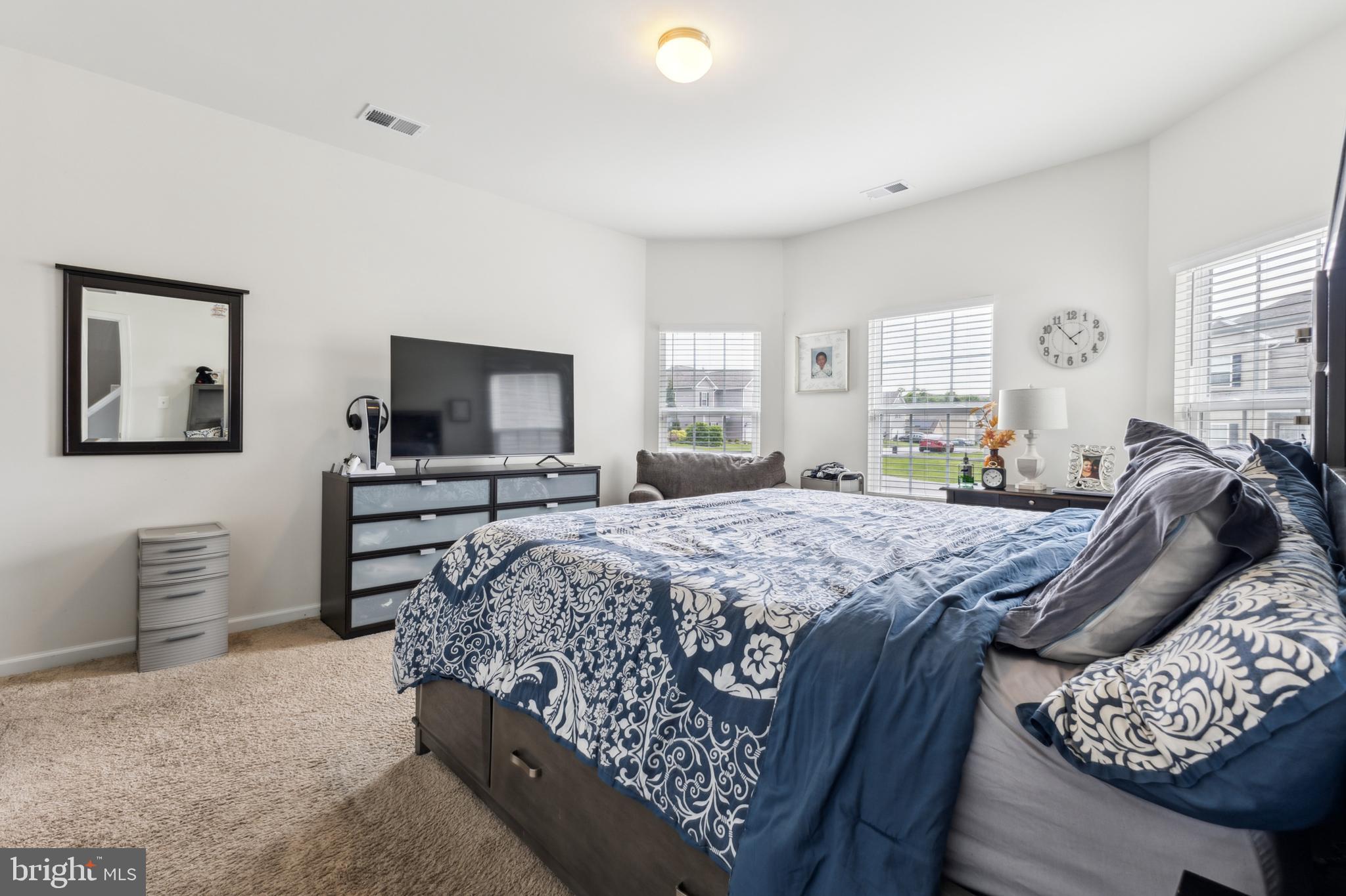 MCGINNIS POINT - Residential