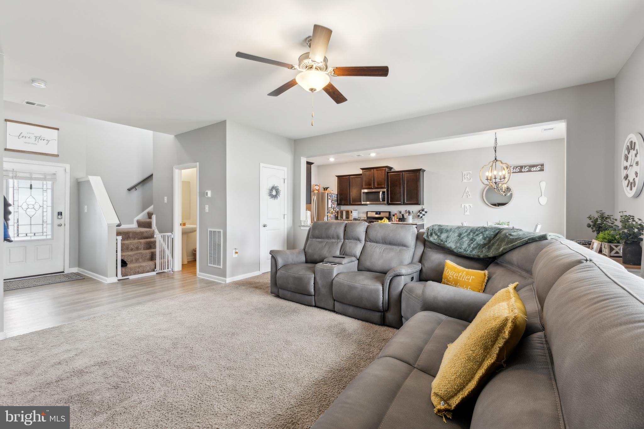 MCGINNIS POINT - Residential