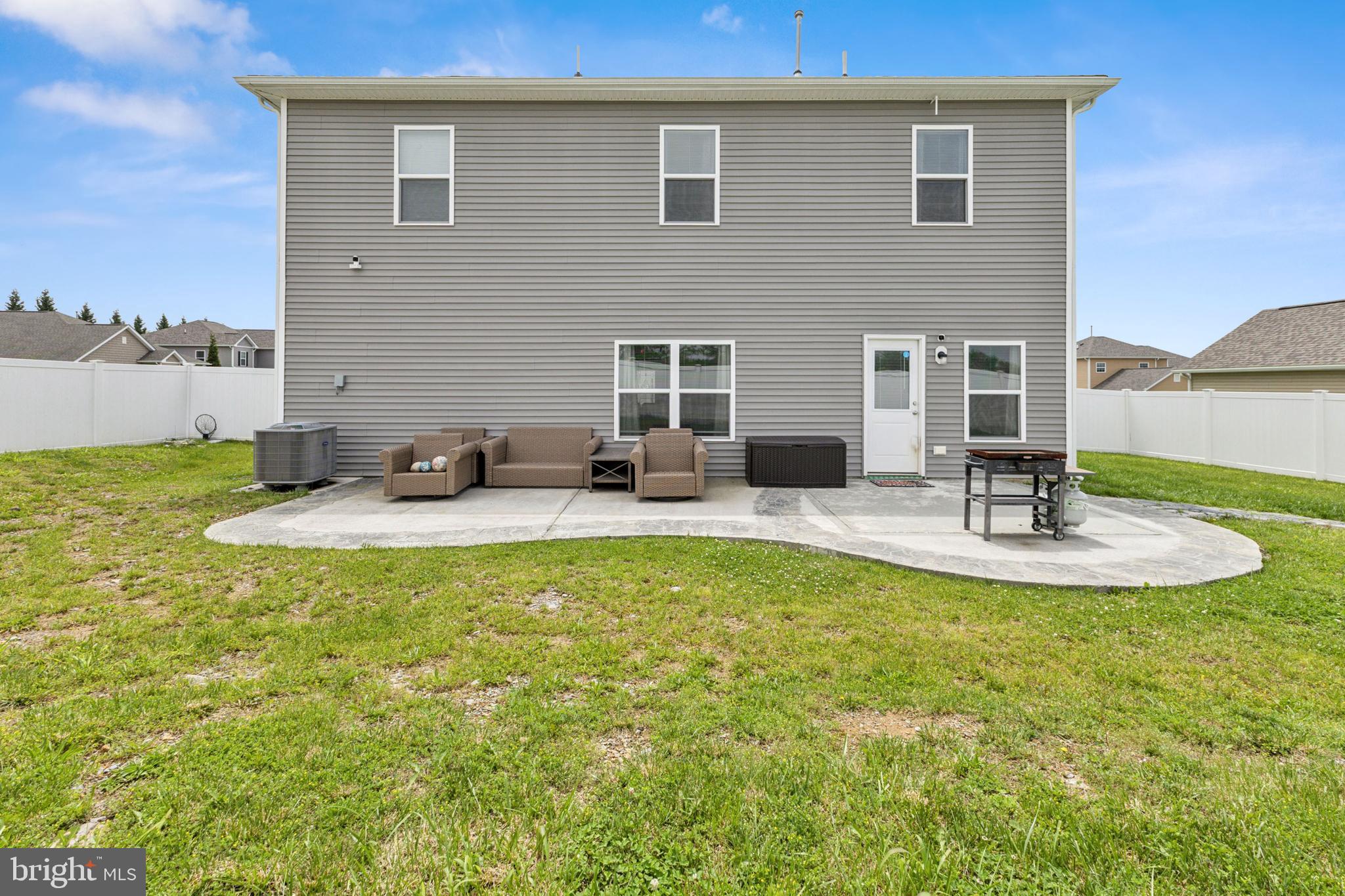 MCGINNIS POINT - Residential