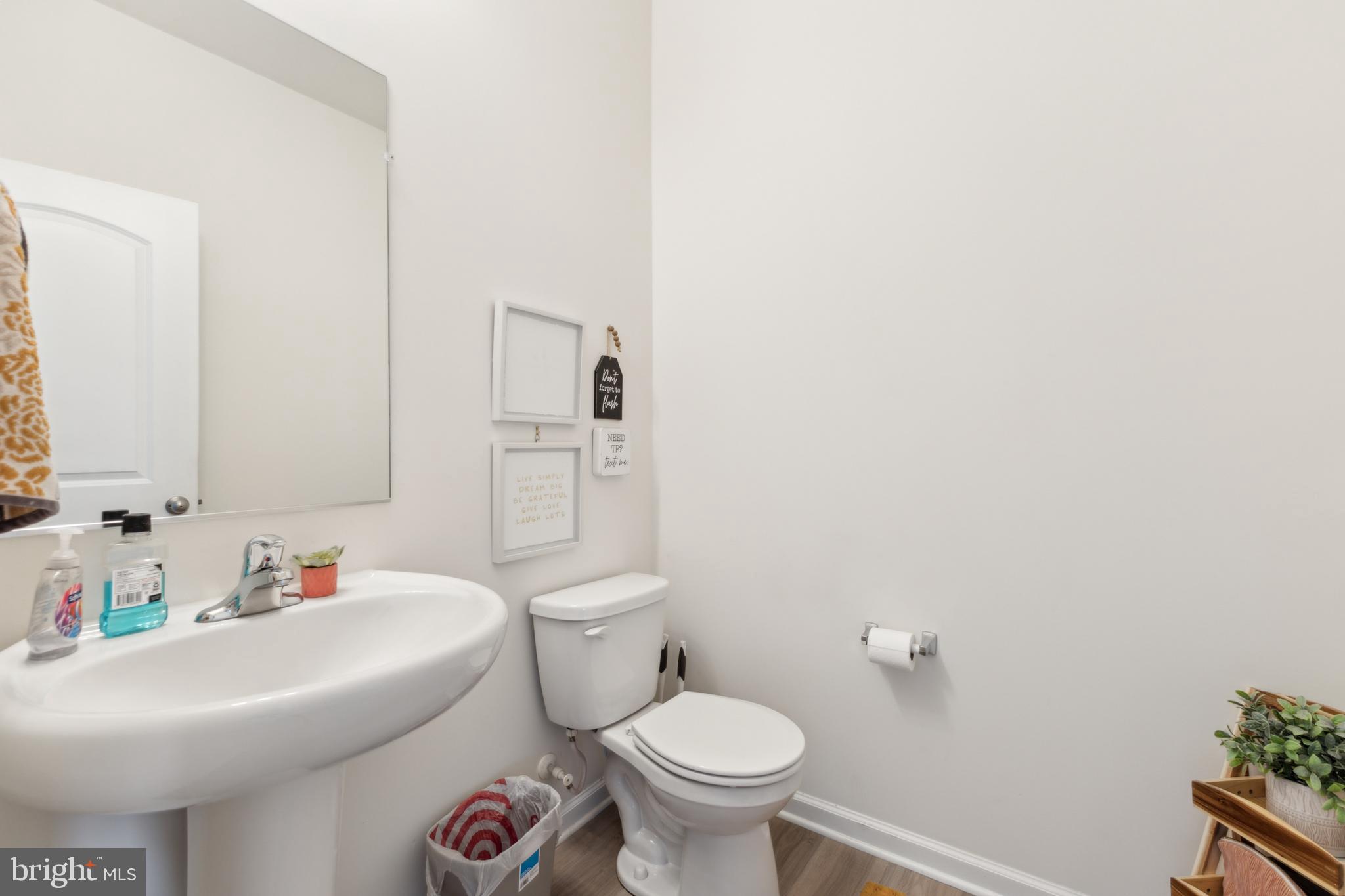 MCGINNIS POINT - Residential