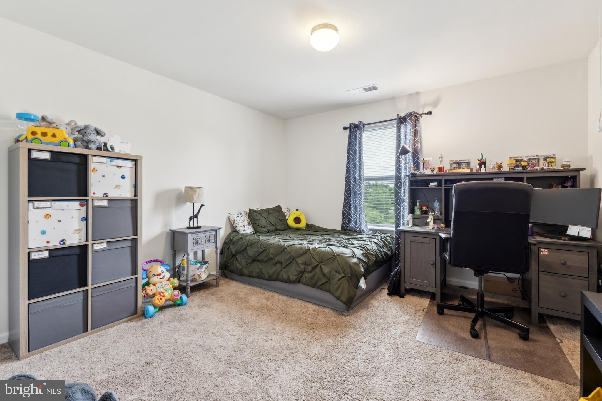 MCGINNIS POINT - Residential