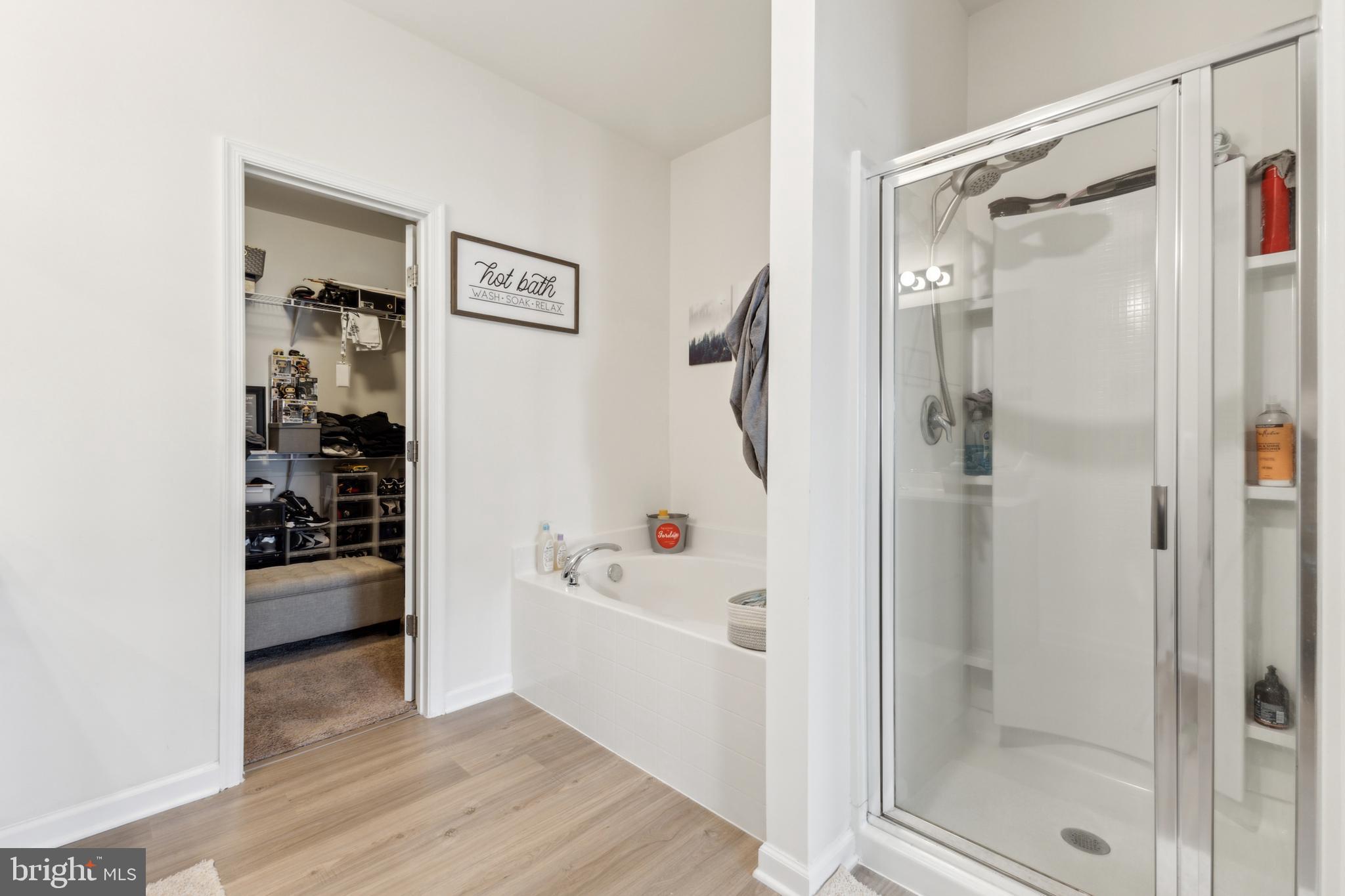 MCGINNIS POINT - Residential