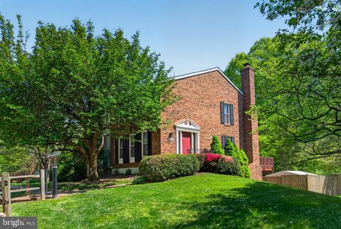 Photo of 9129 Blarney Stone Drive, SPRINGFIELD, VA 22152 (MLS # VAFX2300926)