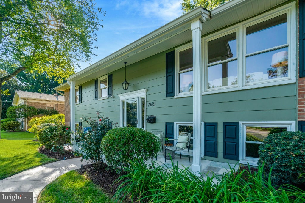 Photo of 2421 Stirrup Lane, ALEXANDRIA, VA 22308 (MLS # VAFX2341082)