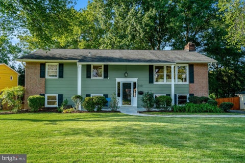 Photo of 2421 Stirrup Lane, ALEXANDRIA, VA 22308 (MLS # VAFX2341082)