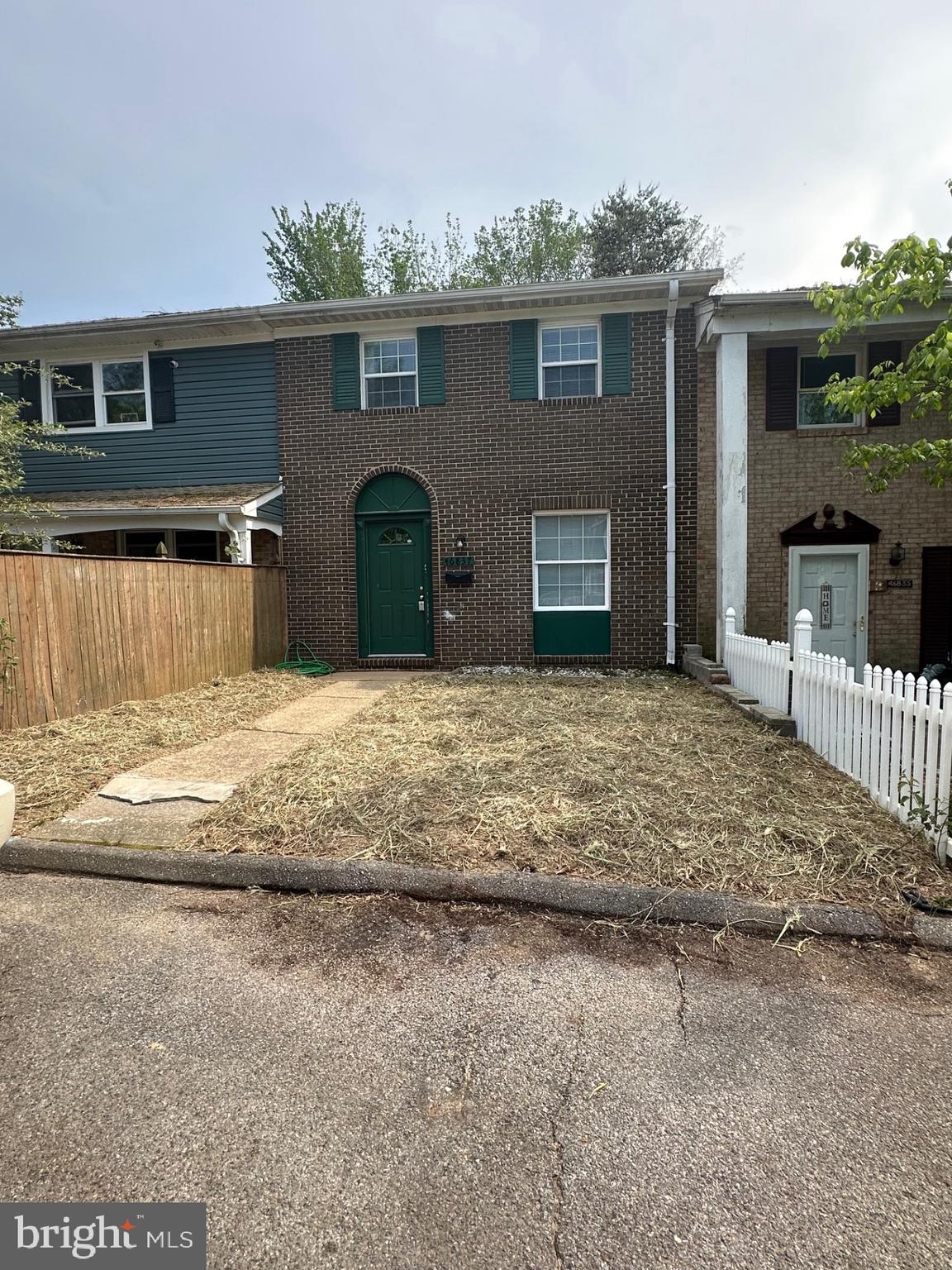 COLONY SQUARE - Residential Lease