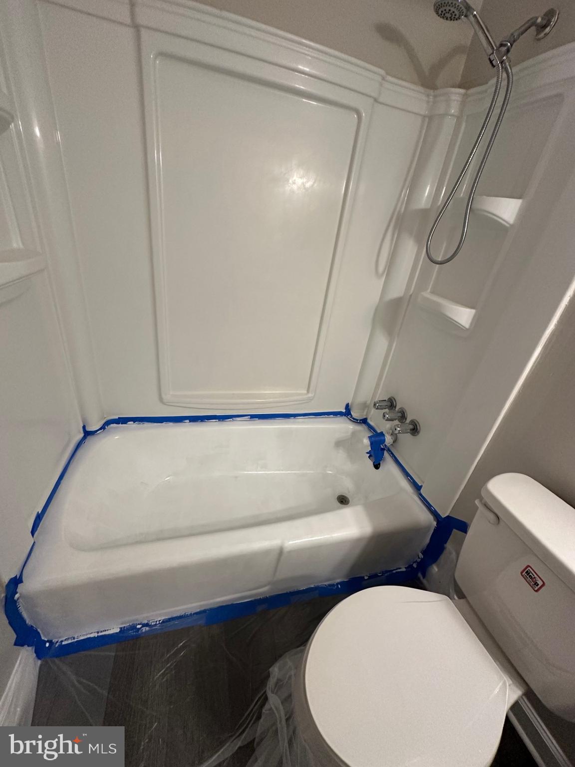 COLONY SQUARE - Residential Lease