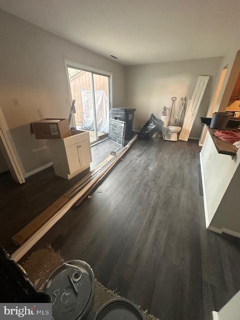 COLONY SQUARE - Residential Lease