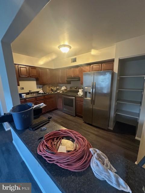 COLONY SQUARE - Residential Lease