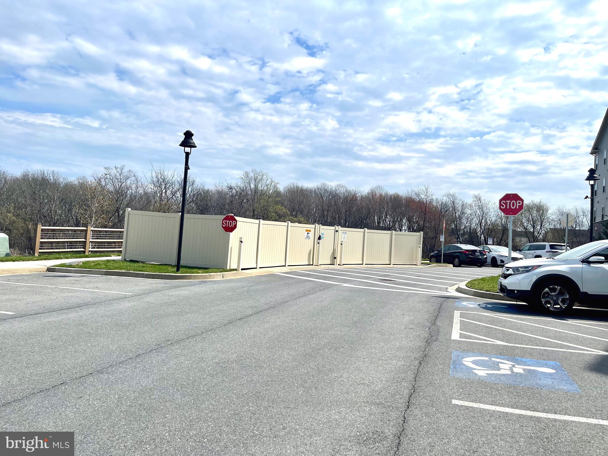 LAKE LINGANORE TOWN CENTER - Residential