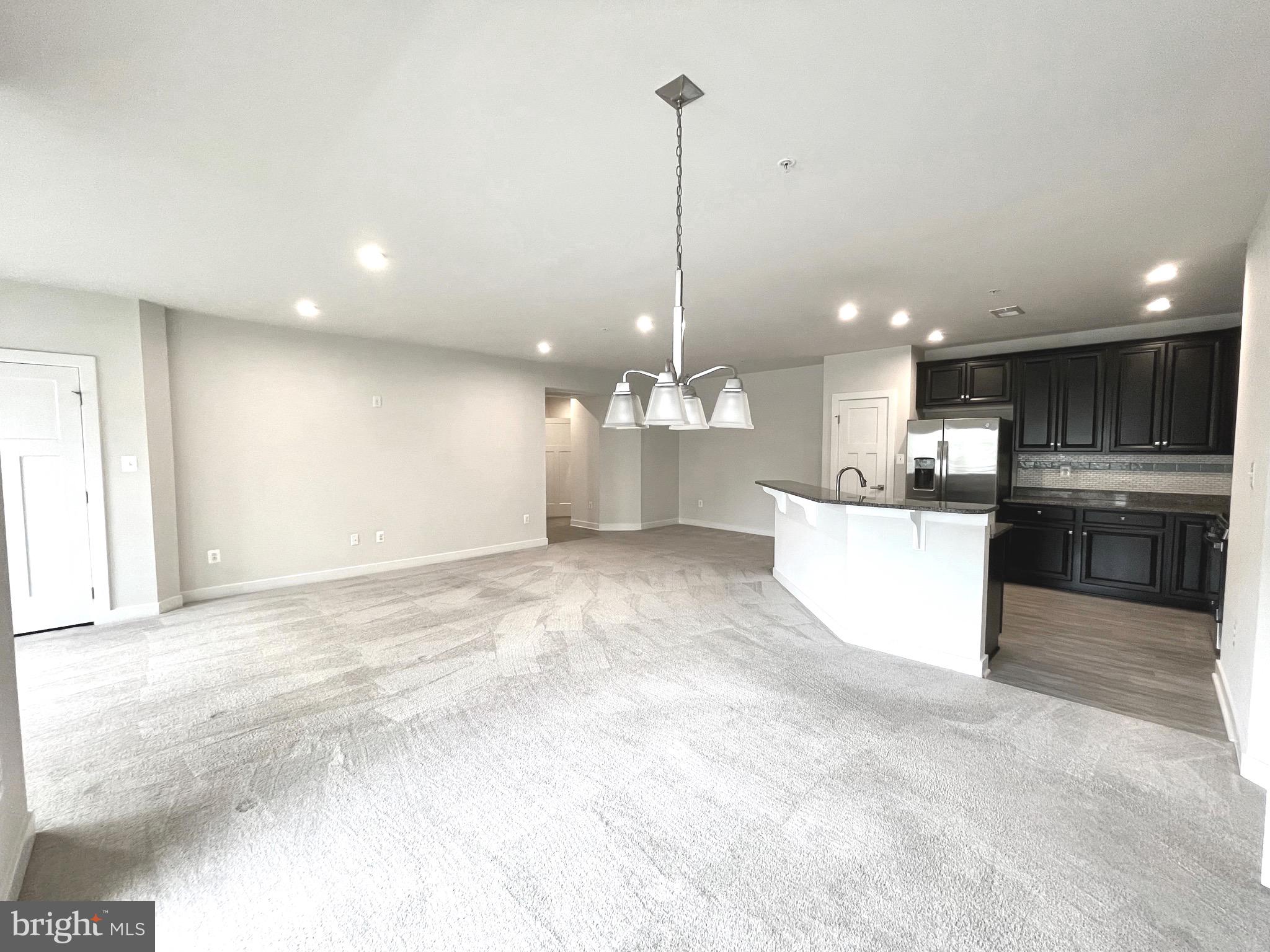 LAKE LINGANORE TOWN CENTER - Residential