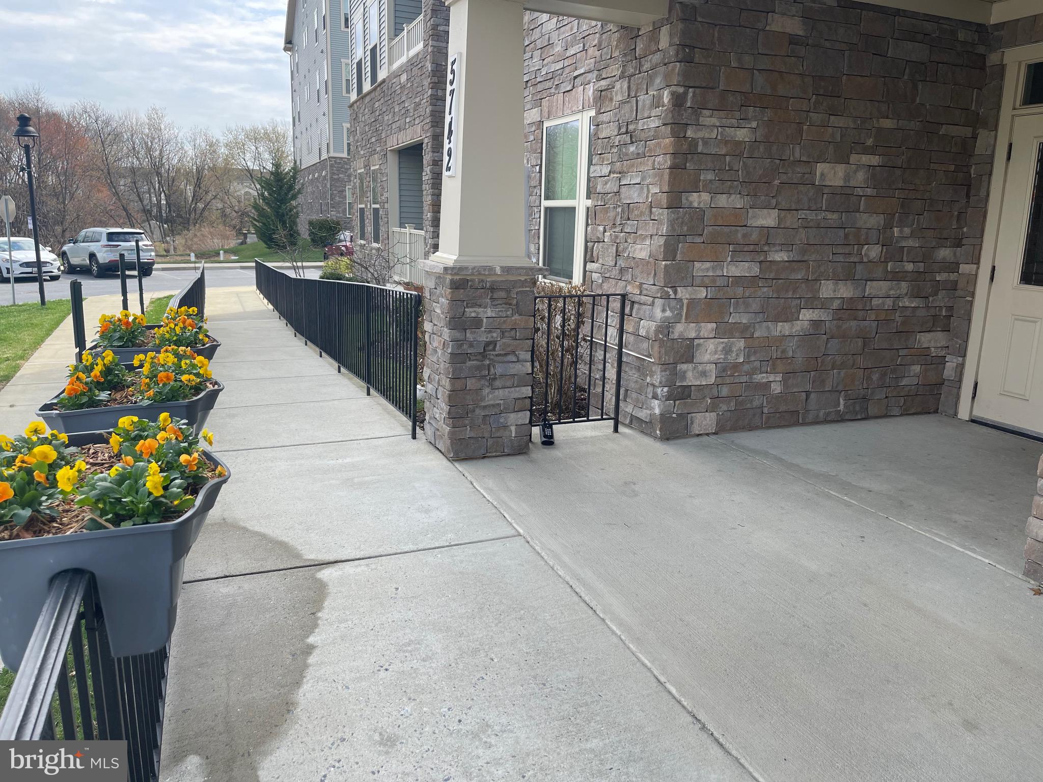 LAKE LINGANORE TOWN CENTER - Residential