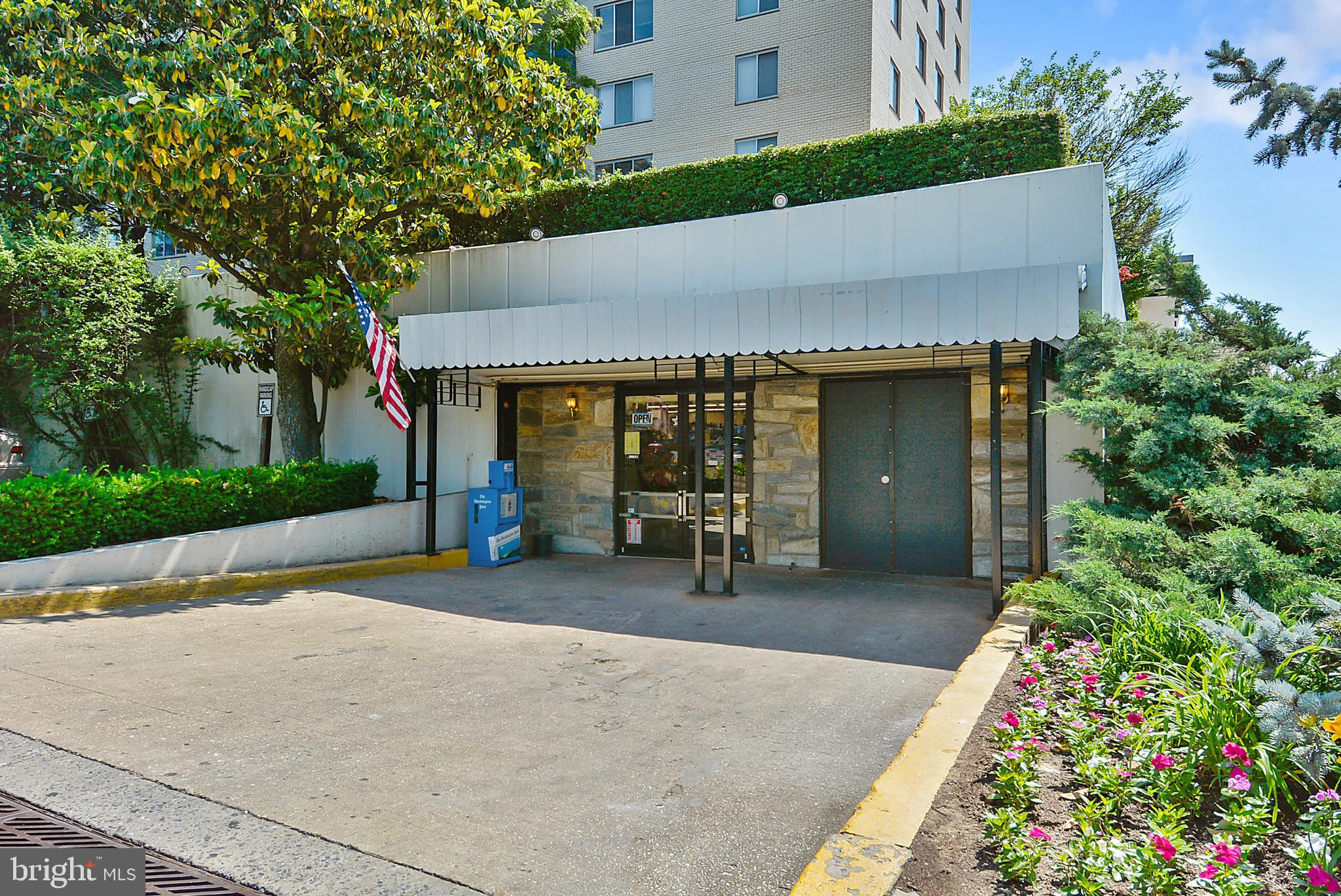 GROSVENOR PARK - Residential Lease