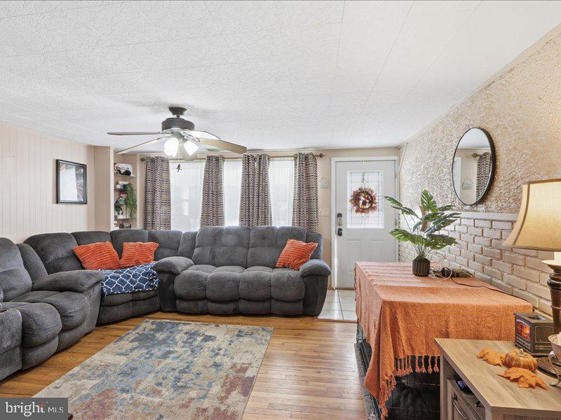 FRIENDSHIP GARDENS - Residential